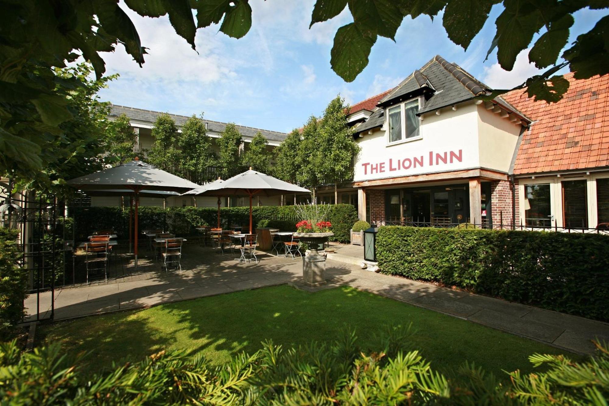 The Lion Inn Chelmsford Exterior photo